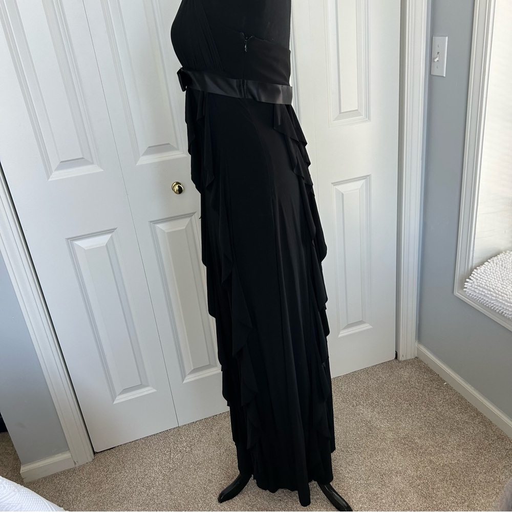 Elegant Black Sleeveless Dress 10 - Picture 2 of 6